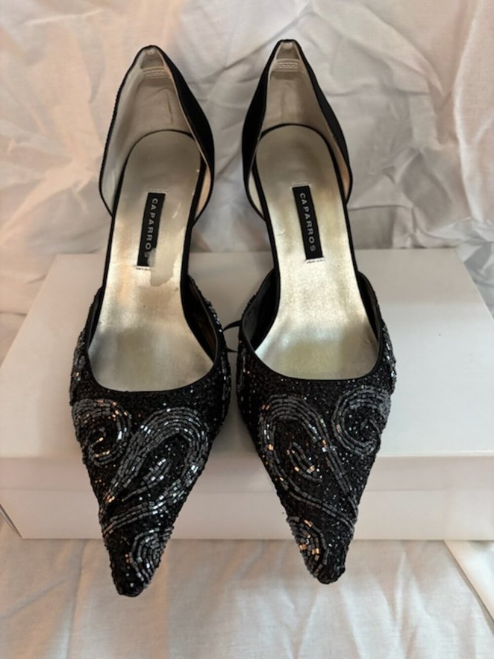 Beaded Caparros pointed toe dress pumps - Size 7M